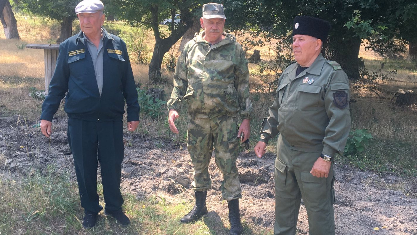 Лесники продолжают проводить рейдовых мероприятиях в целях профилактики лесных пожаров.