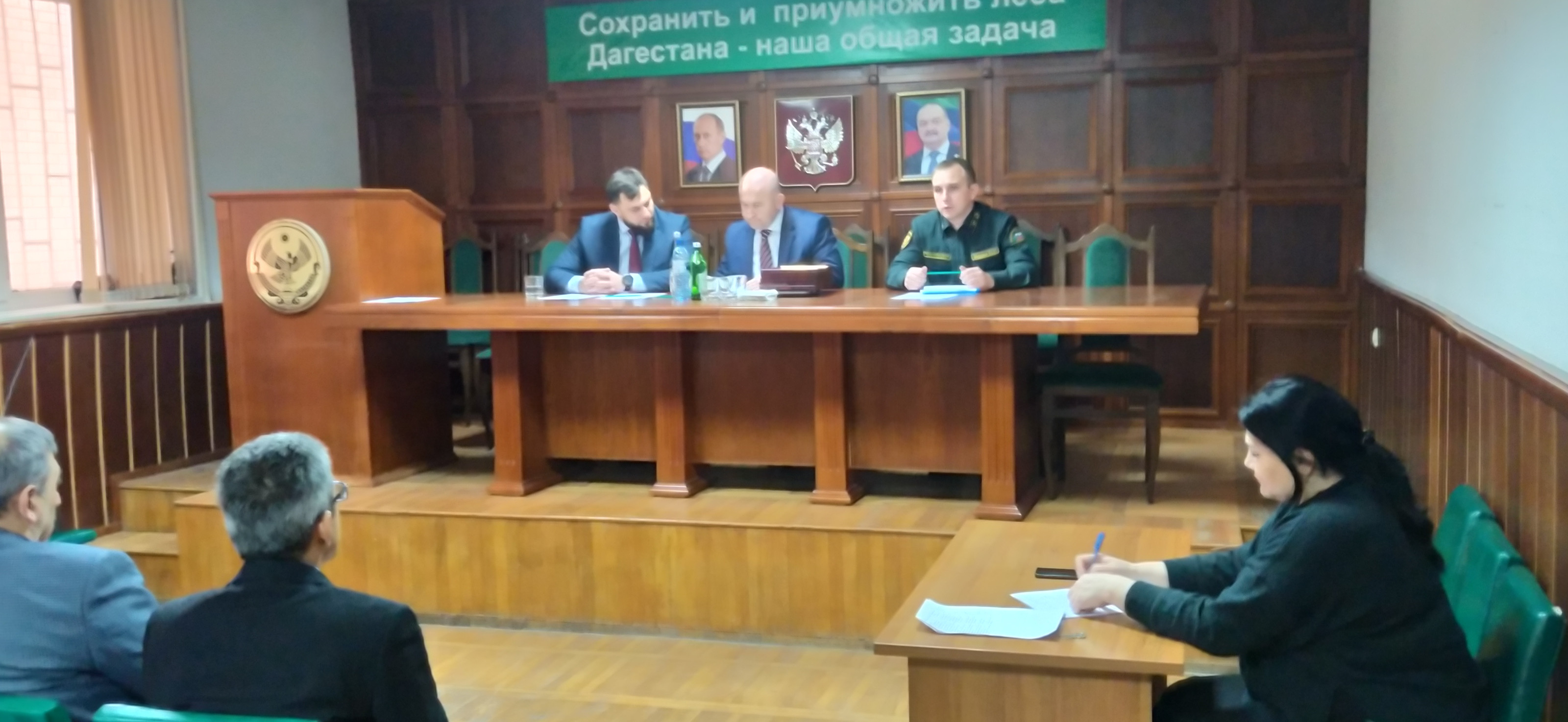 Заместитель начальника Департамента лесного хозяйства по Южному федеральному округу принял участие в совещании в Даглесхозе