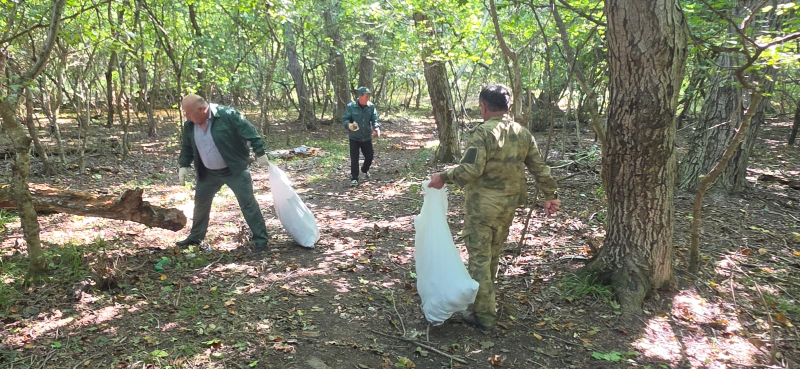 Субботник в окрестностях села Родниковый, Кайтагского района.